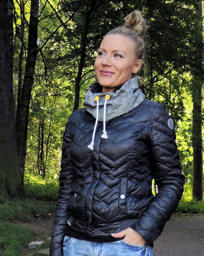 Valoa Heijastava Tuubi kahdelle Ihmiselle LOISTOKOIRA Valoa Heijastava Tuubi kahdelle Ihmiselle LOISTOKOIRA