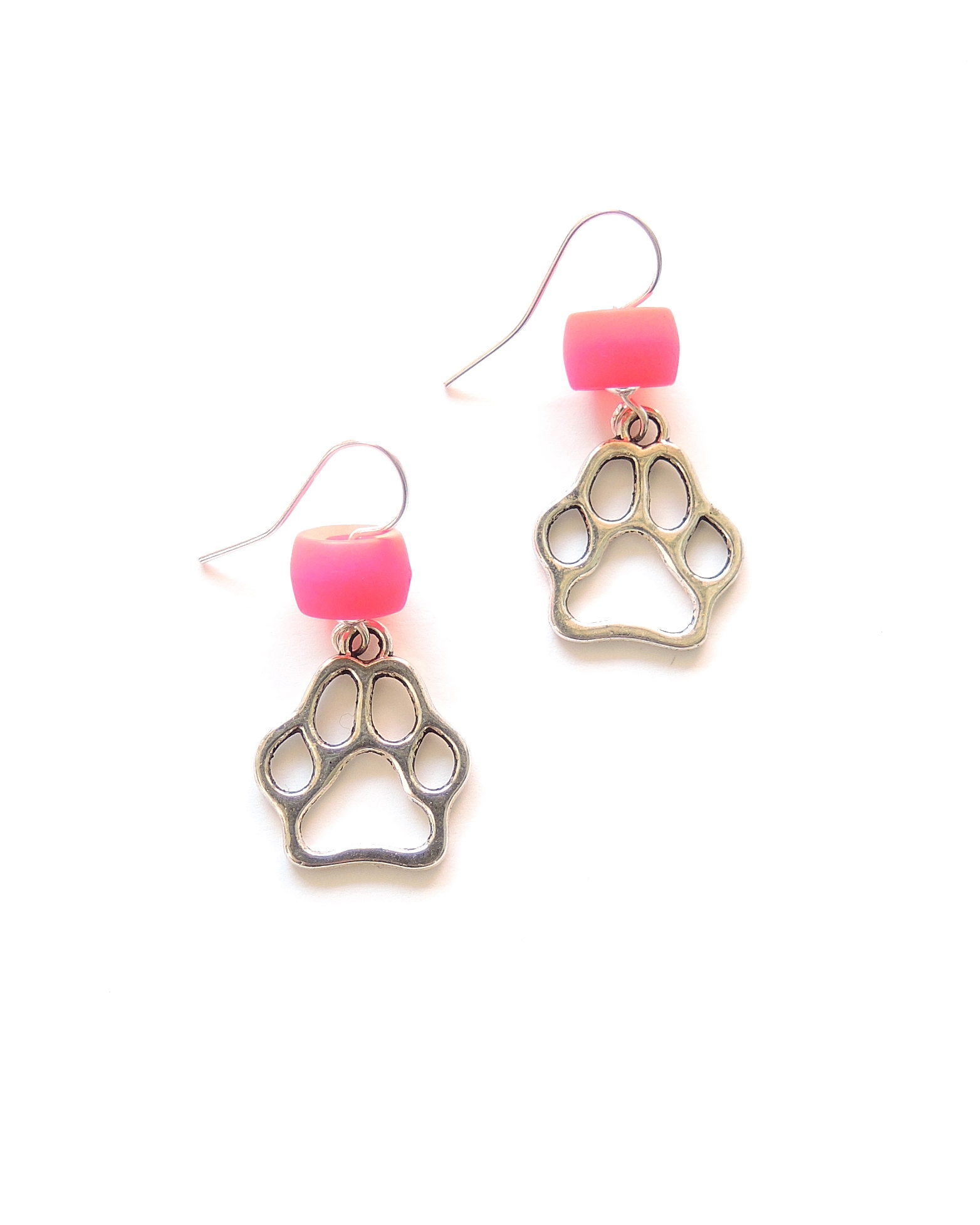 Tassukorvakorut (pinkki helmi)